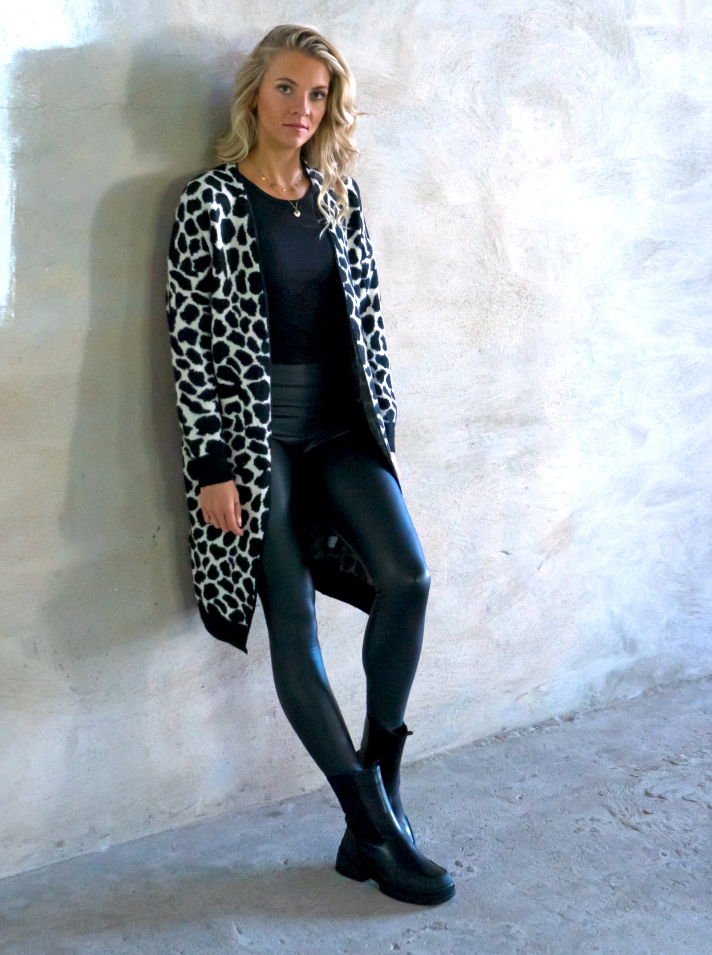 Strickjacke Leo - schwarz