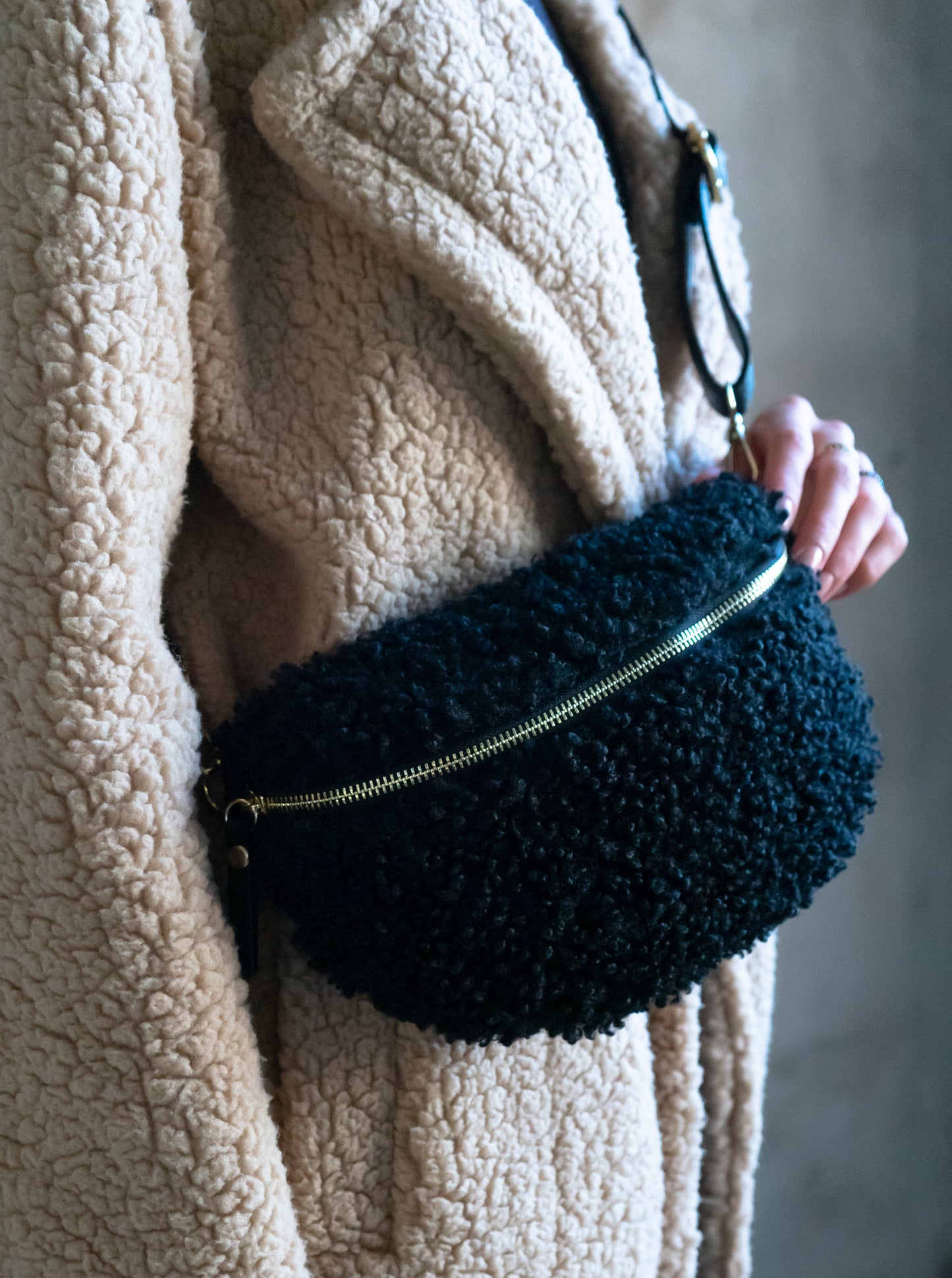 Teddy Crossbody Tasche